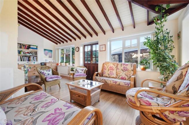 Sun Lounge