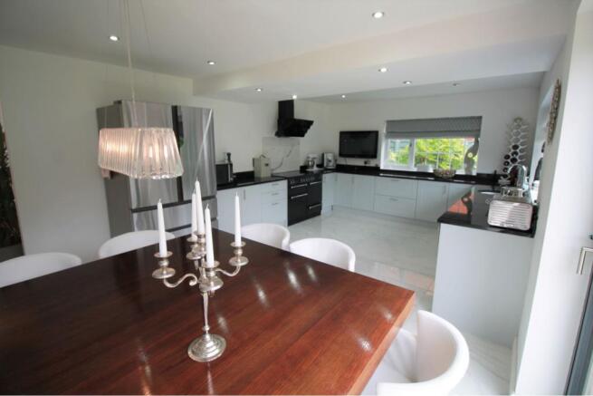 Kitchen/Dining Room