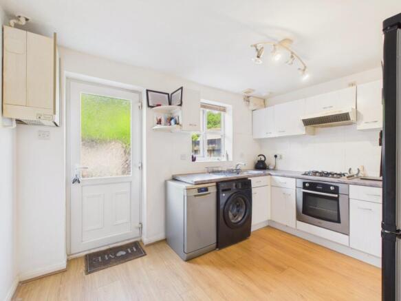 2 bed Terraced for sale Image 5