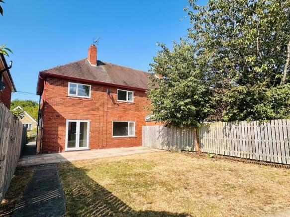 3 bed House to rent Image 12