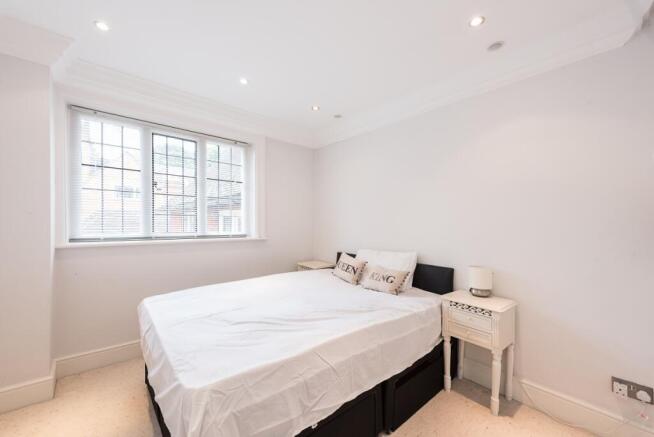 7-framewood-manor-10