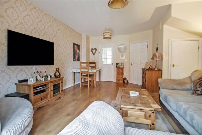 Spacious Lounge / Dining Room