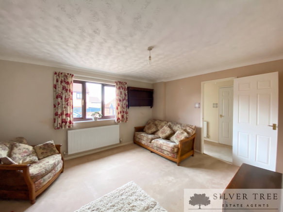 3 bed Detached Bungalow for sale Image 6
