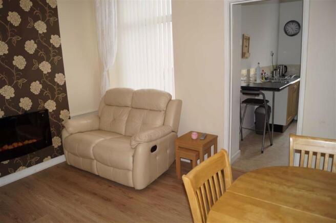 REAR SITTING ROOM