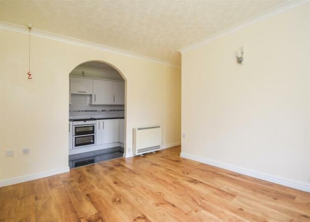 2 Saxon Park - Lounge.jpg