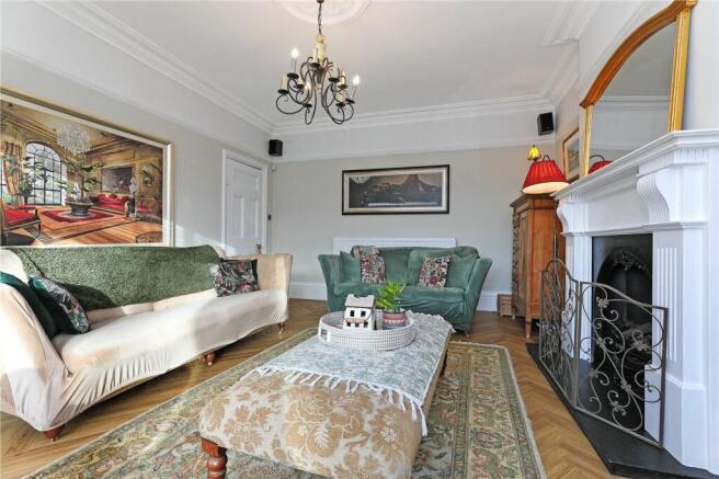 4 bed Detached for sale Image 5