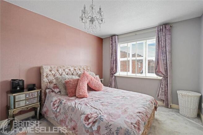 4 bed Detached for sale Image 9