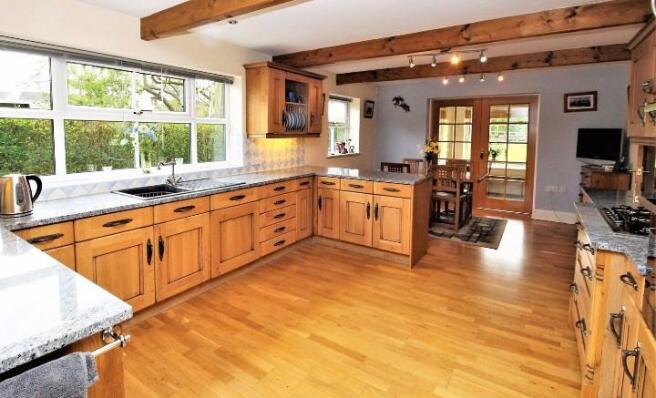 Kitchen / Breakfast