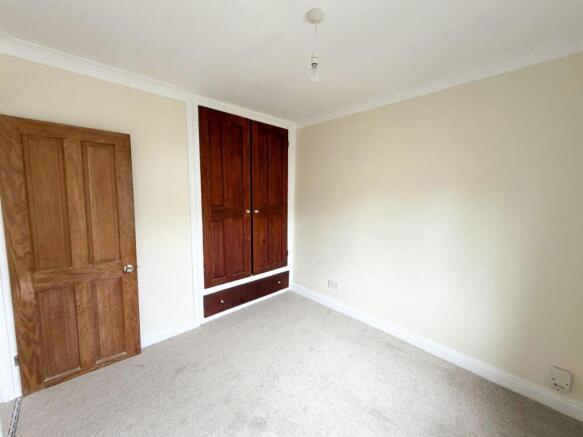 2 bed Semi-Detached for sale Image 12