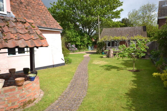 Photo 8