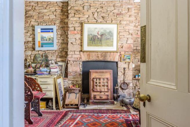 Fireplace feature