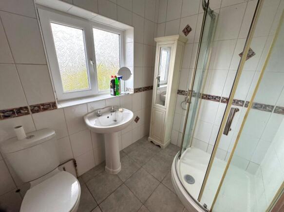 3 bed Semi-Detached for sale Image 8