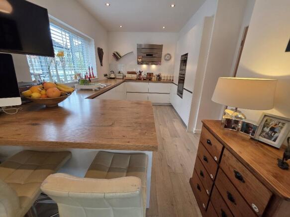 Stanneylands Drive, Wilmslow photo 4