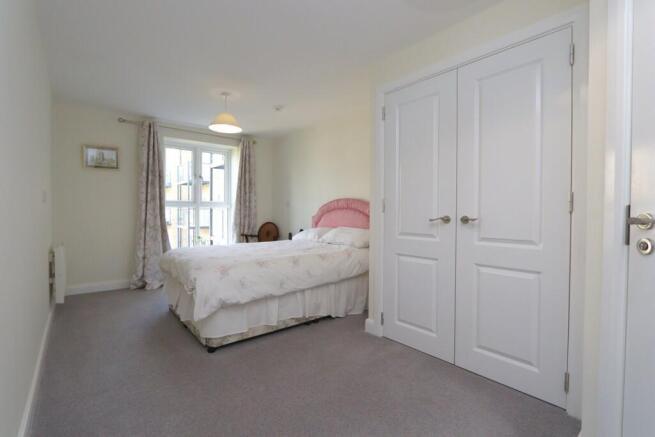 2 bed Retirement Property for sale Image 8