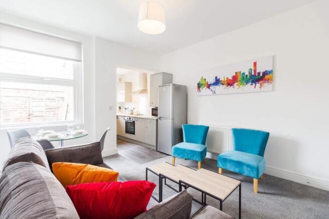 2 bed flat to rent Woodcombe Crescent, London SE2