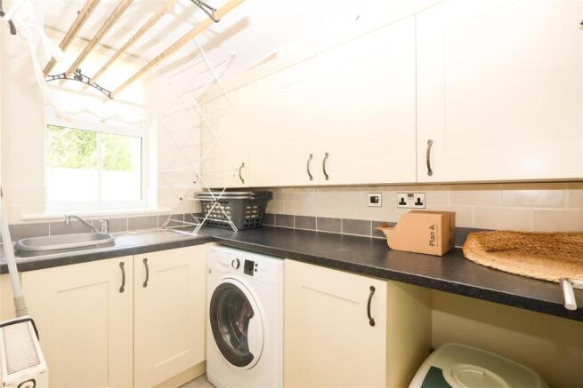3 bed Detached for sale Image 9