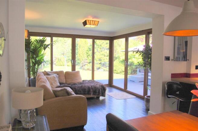 SITTING AREA