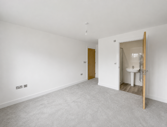 3 bed Semi-Detached for sale Image 6