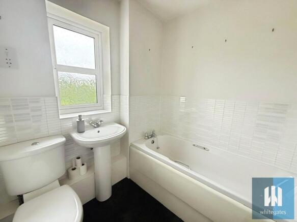 3 bed Semi-Detached to rent Image 11