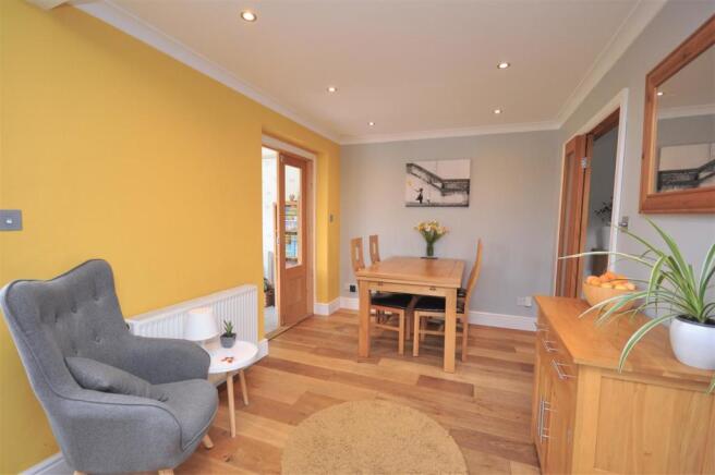 KITCHEN DINING ROOM