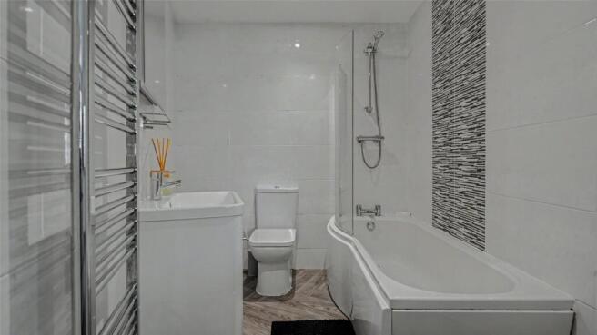 2 bed Apartment to rent Image 7