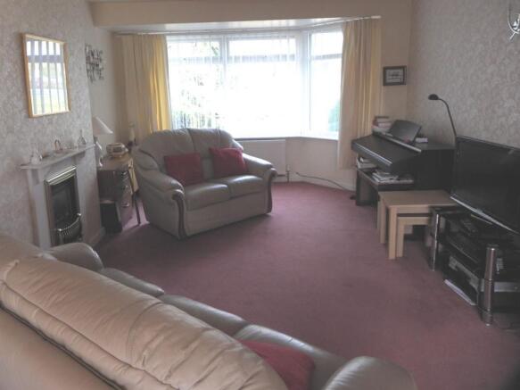 Lounge / Dining Room
