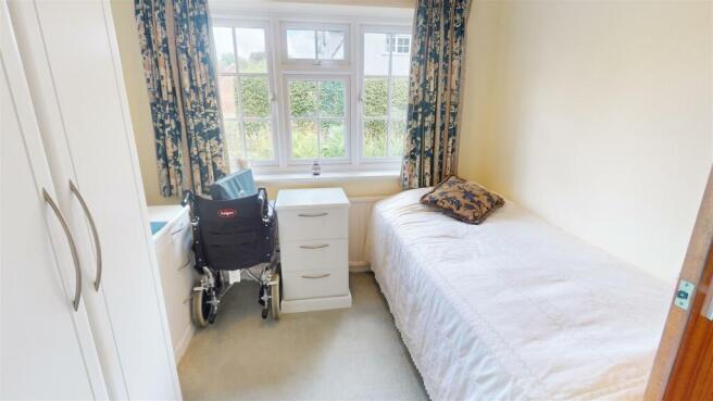 2-Manor-House-Close-