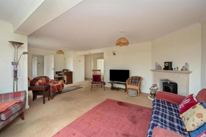 Furze Close, Worthing photo 4