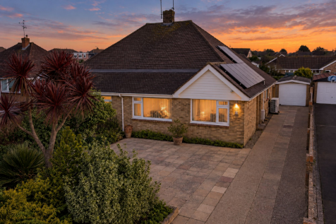 Hazelmead Drive, East Preston, BN16