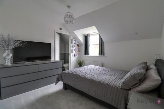 2 bed Flat for sale Image 9