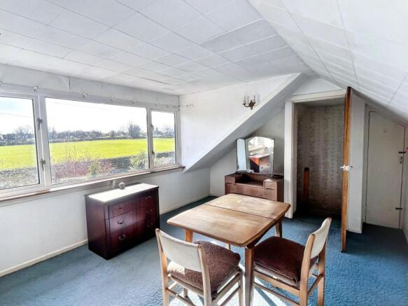 4 bed Bungalow for sale Image 10