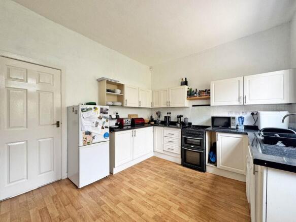 2 bed Terraced for sale Image 6