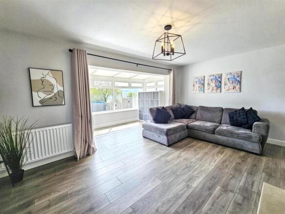 3 bed Semi-Detached for sale Image 11