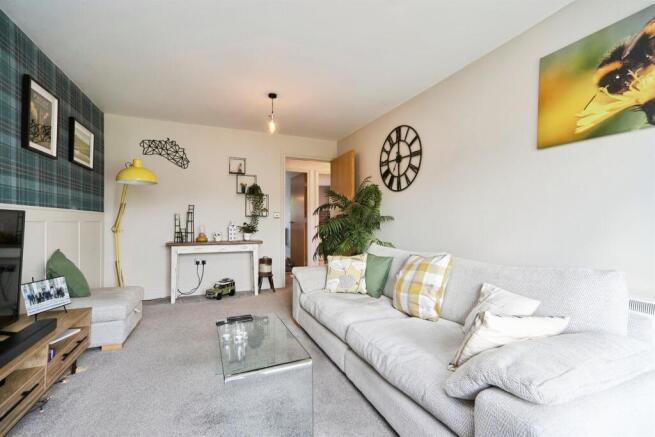 2 bed Apartment for sale Image 5