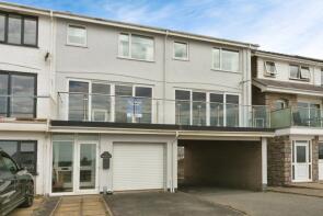 Tregwylan, Min Y Mãr, Victoria Parade, Pwllheli LL53 5AN