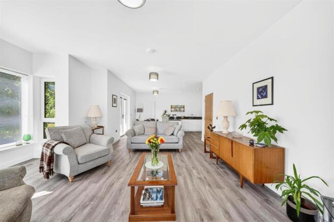 Lounge/Kitchen