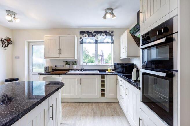 KITCHEN/BREAKF...