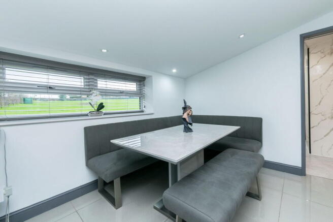4 bed Detached Bungalow for sale Image 6