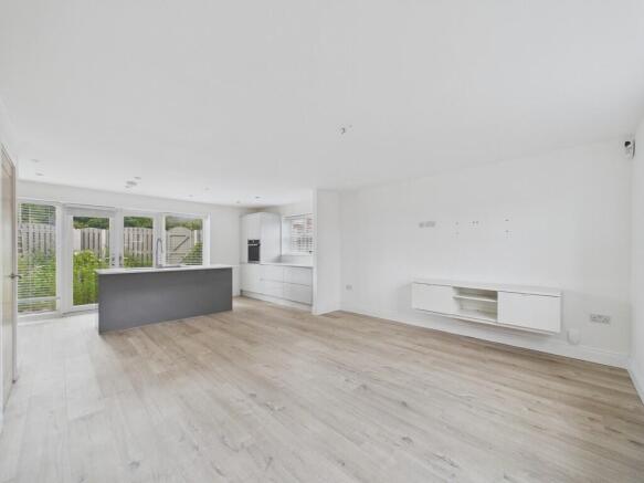 3 bed Detached for sale Image 3