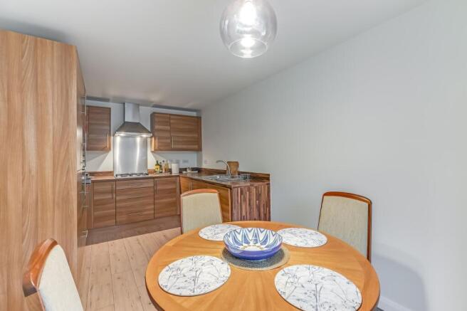 4 bed Detached for sale Image 8