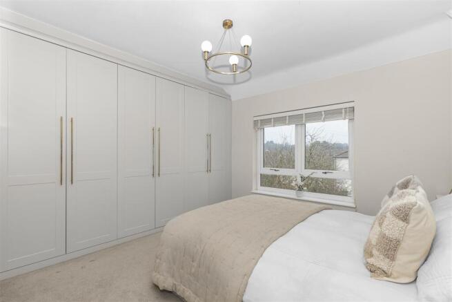 Bedroom 1.jpg