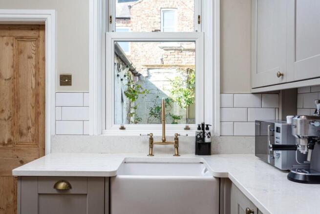 3 bed Terraced for sale Image 8