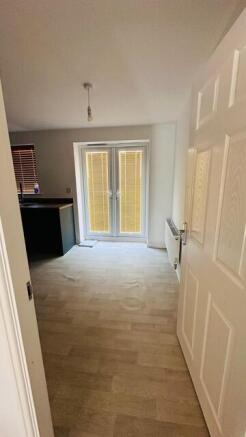 3 bed Semi-Detached for sale Image 8