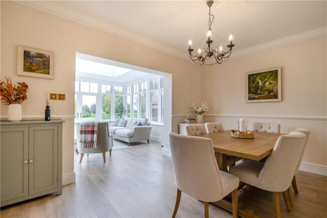 5 bed House for sale Image 5