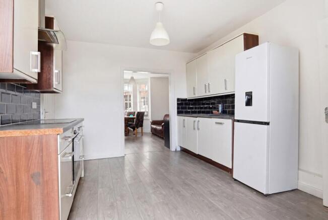 4 bed Terraced for sale Image 9