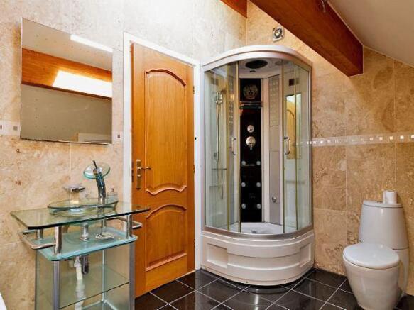 Ensuite Bathroom