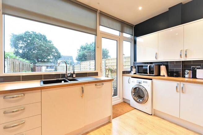 Modern Fitted Kitche