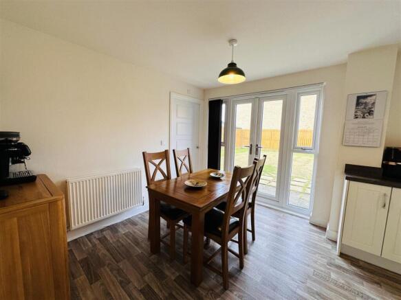 4 bed Detached for sale Image 8