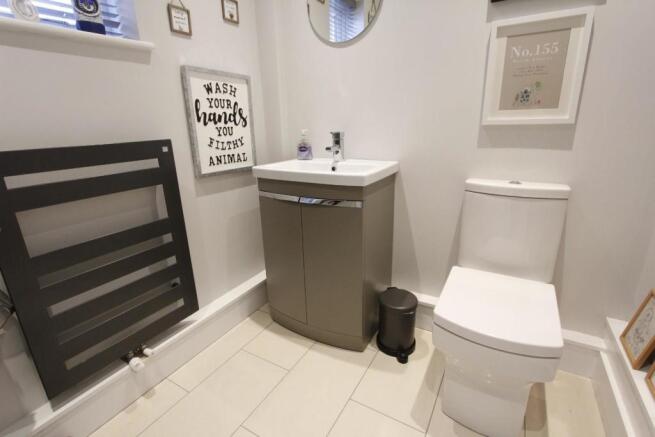 Downstairs WC.JPG