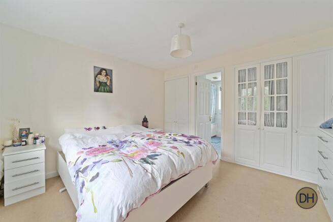 Bedroom+